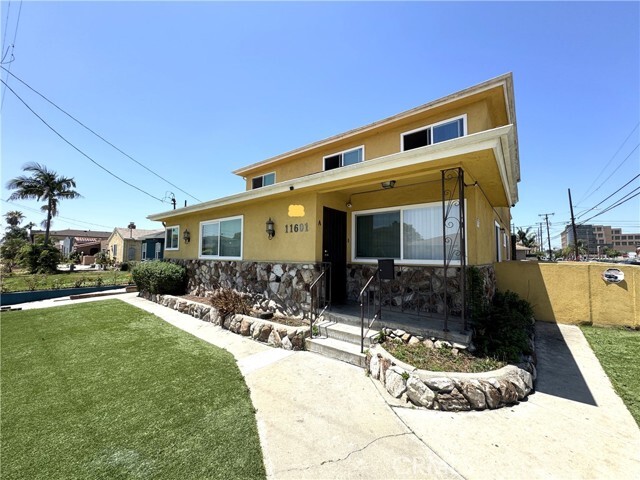 Primary Photo - 11601 Birch Ave