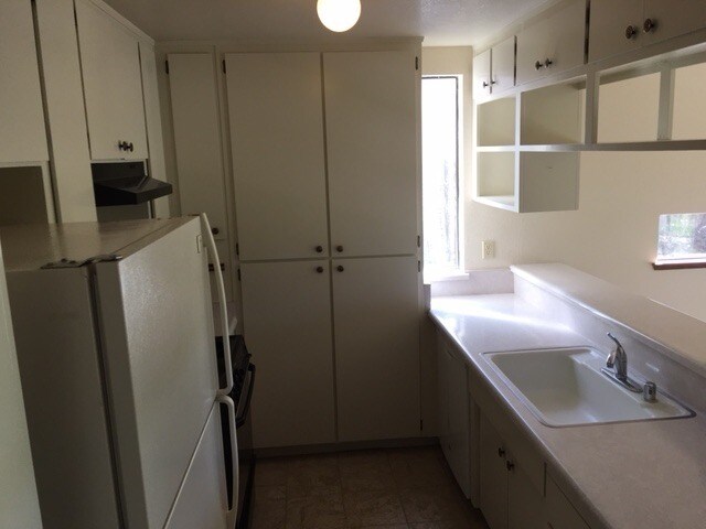 Foto del edificio - Rare opportunity to live in Village Homes!