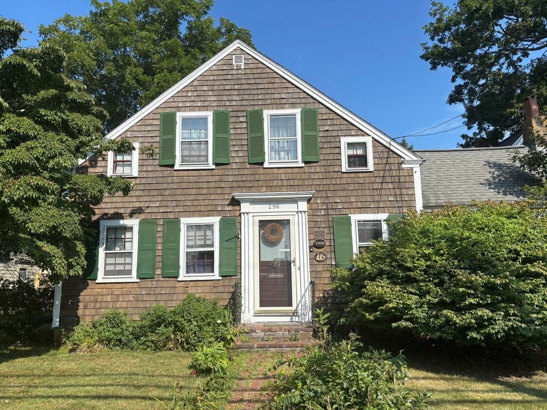 Primary Photo - One bedroom in an historic home in South Y...