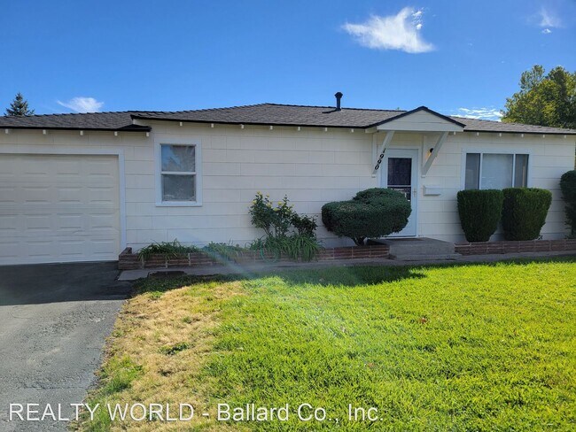 Building Photo - 2 br, 1 bath House - 1990 Kirman Avenue