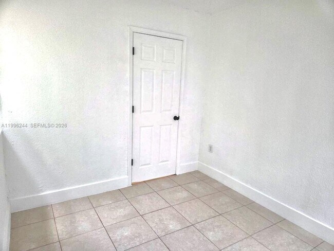 Foto del edificio - 34 SW 6th Ave