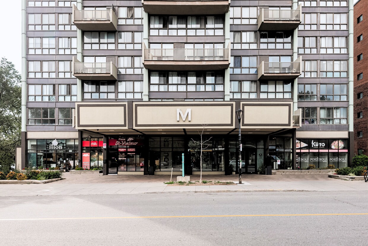 Photo principale - 5999 Monkland