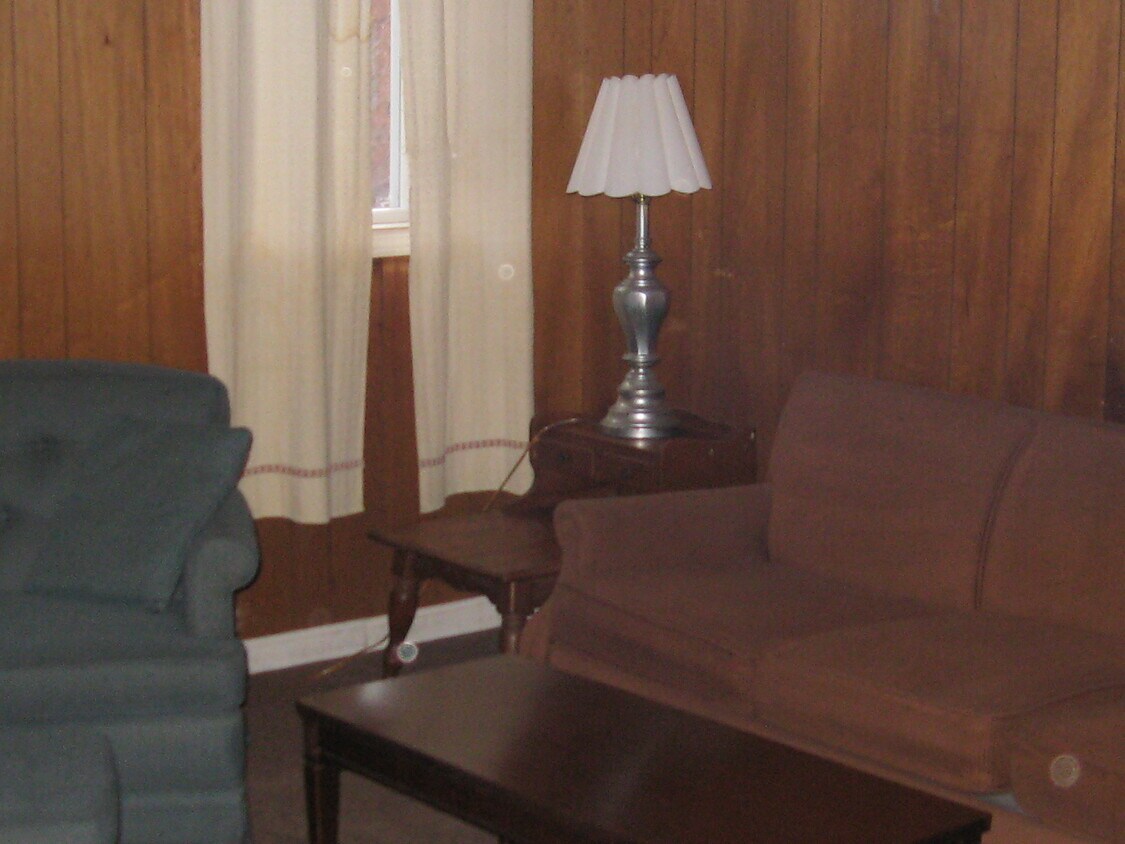 Foto principal - 123 2nd St