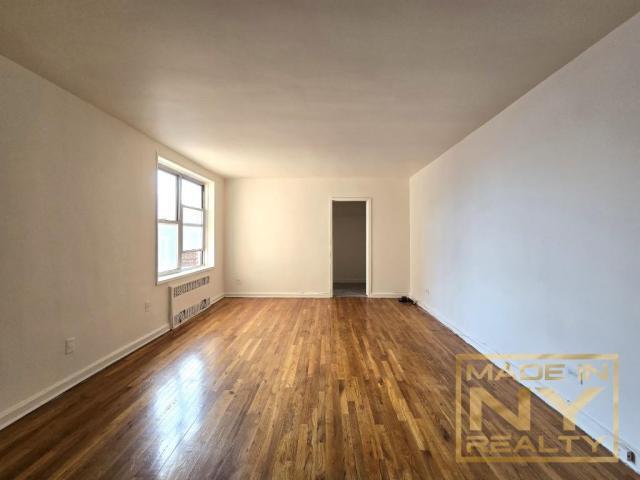 Foto principal - 0 bedroom in ELMHURST NY 11373