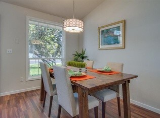Foto del edificio - 6133 N Alder Point Ave