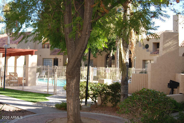 Building Photo - 1025 E Highland Ave