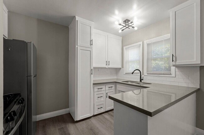 Building Photo - 4024 Gelber Pl