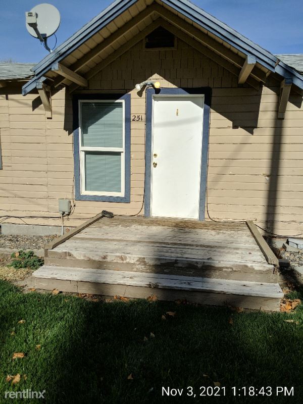 Foto del edificio - 3 br, 1 bath House - 251 Hagerman Ave E