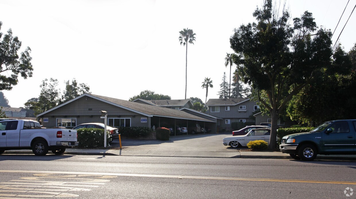 Calderon Apartments - 465 Calderon Avenue