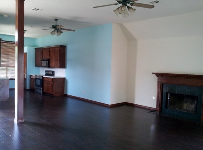 Foto del edificio - 2023 E Connell Ave