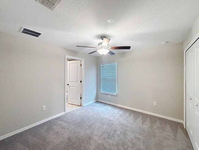 Foto del edificio - 14357 Easy Goer St
