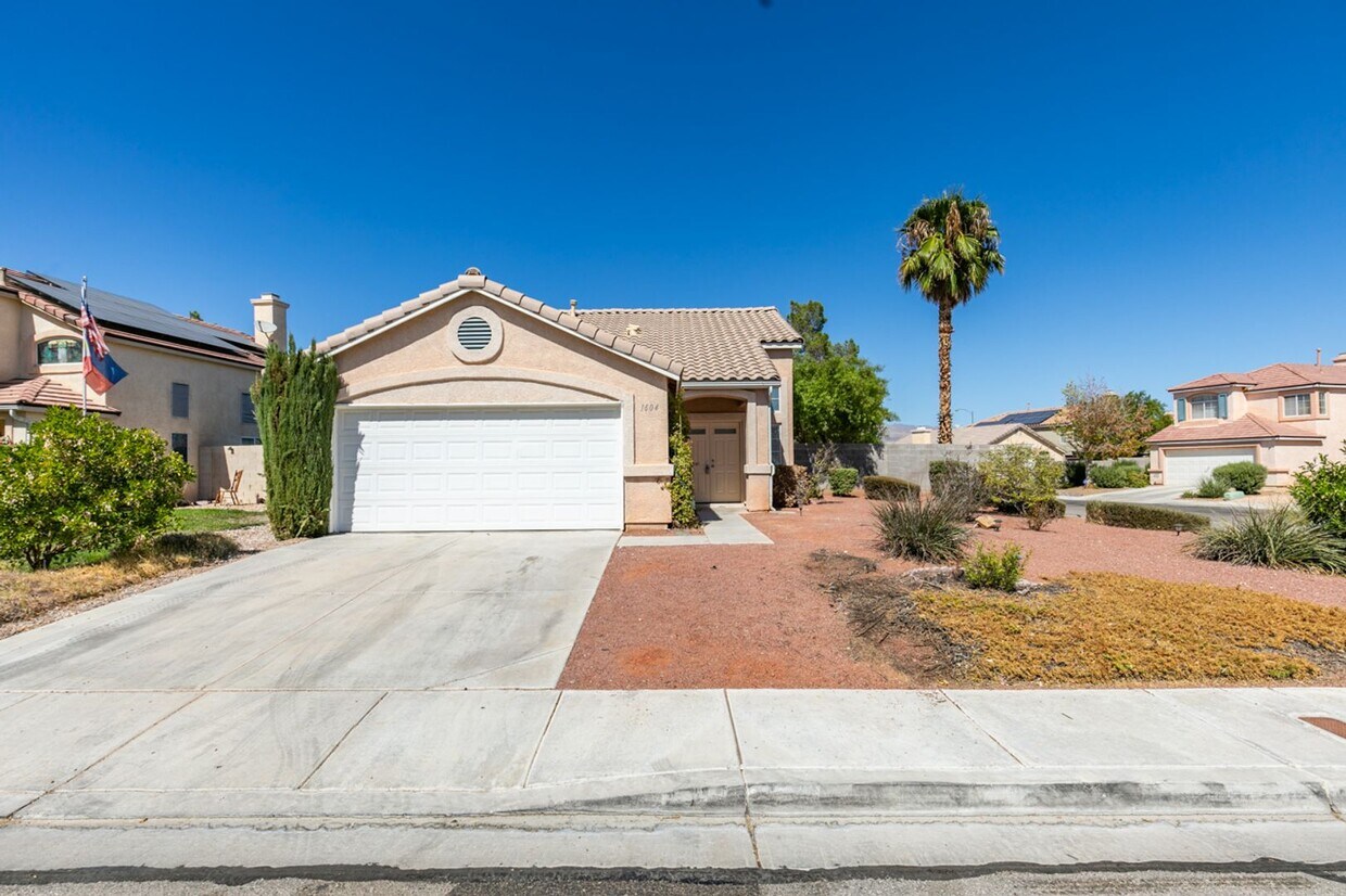 Primary Photo - Stunning 3-Bedroom, 2-Bath Home in North L...