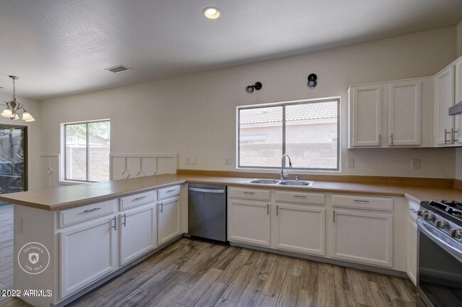 Foto del edificio - 16848 W Cottonwood St