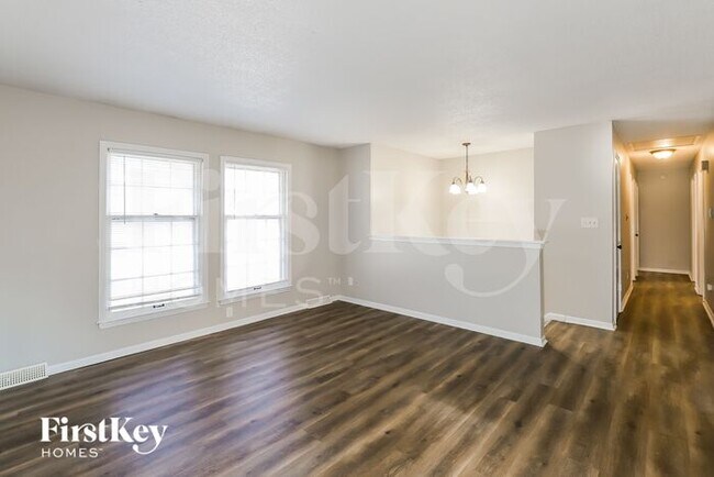 Building Photo - 1213 SE Langsford Rd