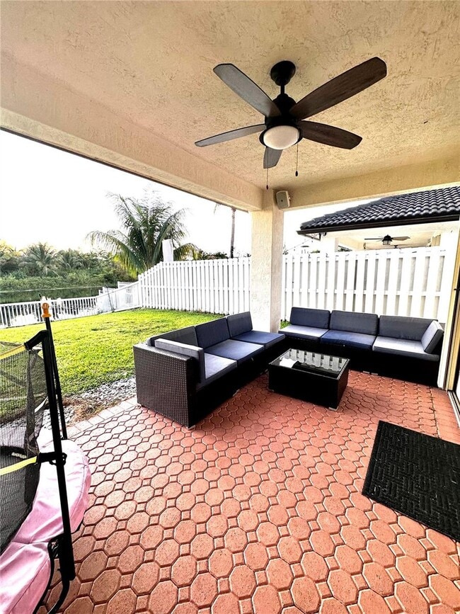 Foto del edificio - 3501 SW 142nd Ave