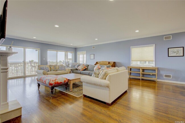 Building Photo - 1051 Oceanfront