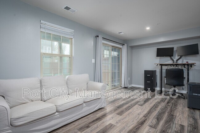 Building Photo - 112 Patapsco Land Way