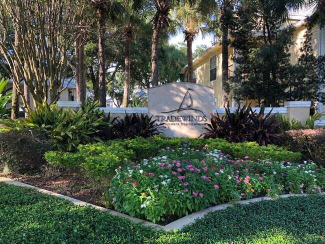 Foto del edificio - 1051 S Hiawassee Rd