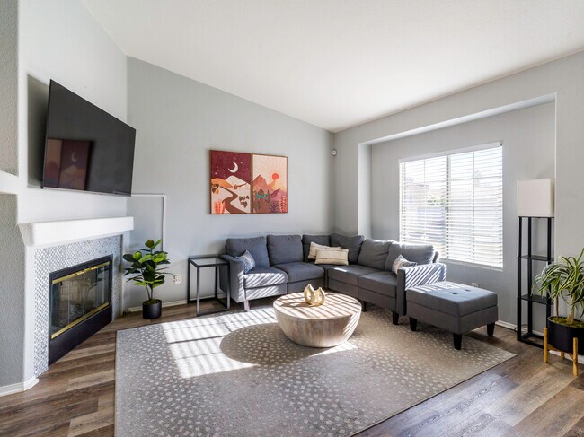 Building Photo - 80490 Paseo Tesoro