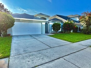 Building Photo - 2498 River Ridge Dr