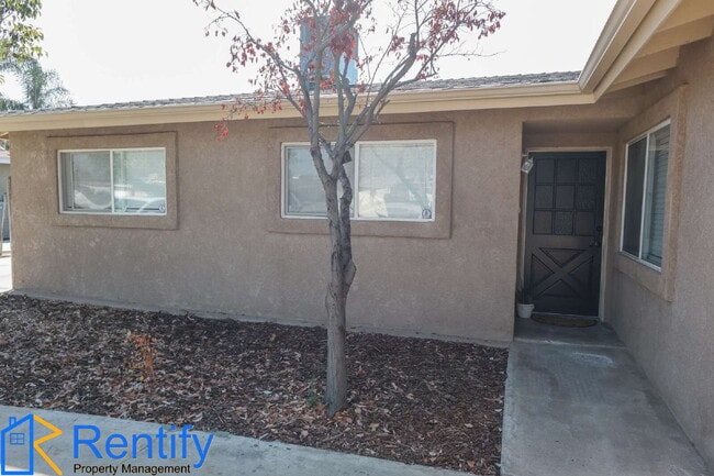 Building Photo - Charming Rosedale Home - 3-bed, 2-bath wit...