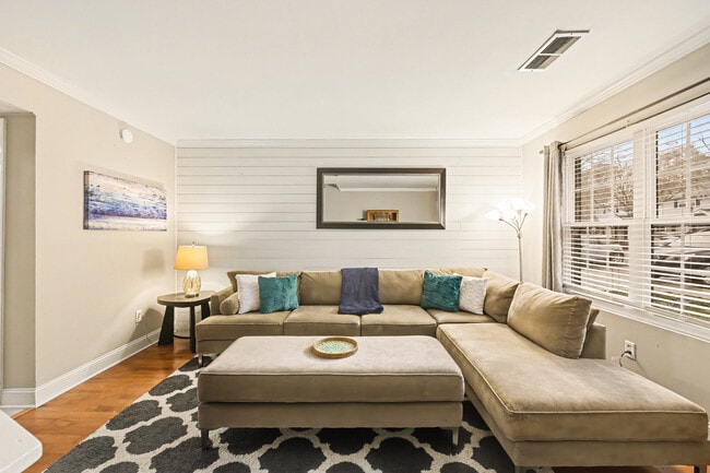 Foto del edificio - 507 Stinson Dr