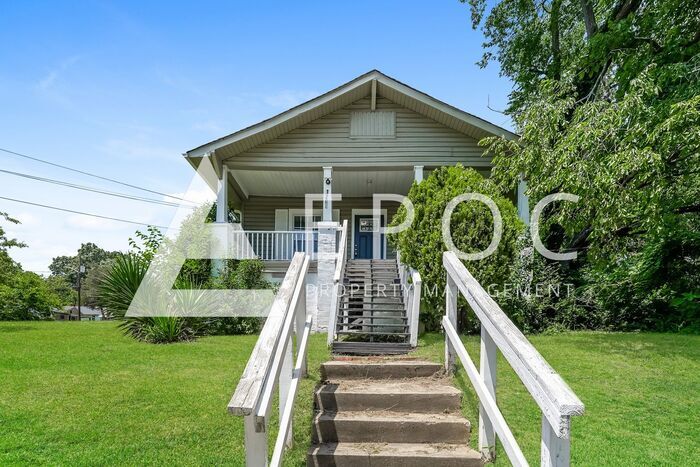 Primary Photo - Cozy 3 Bedroom, 1 Bathroom- Available Now!