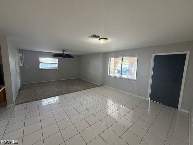 Foto del edificio - 18540 Tampa Rd