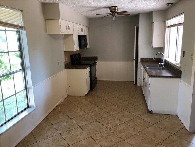 Foto del edificio - 15003 Cypress Ridge Dr