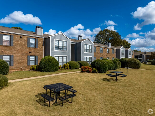 Building Photo - Charleston Oaks Apartments