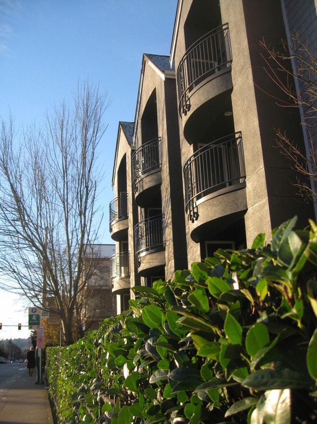 Building Photo - Yugo Seattle Rivendell