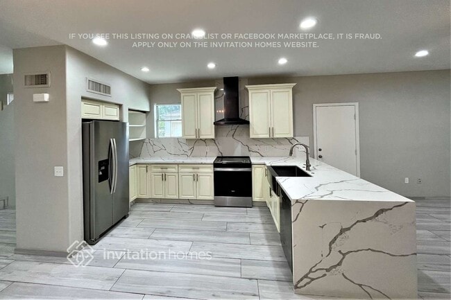 Building Photo - 1391 S Hawk Ln