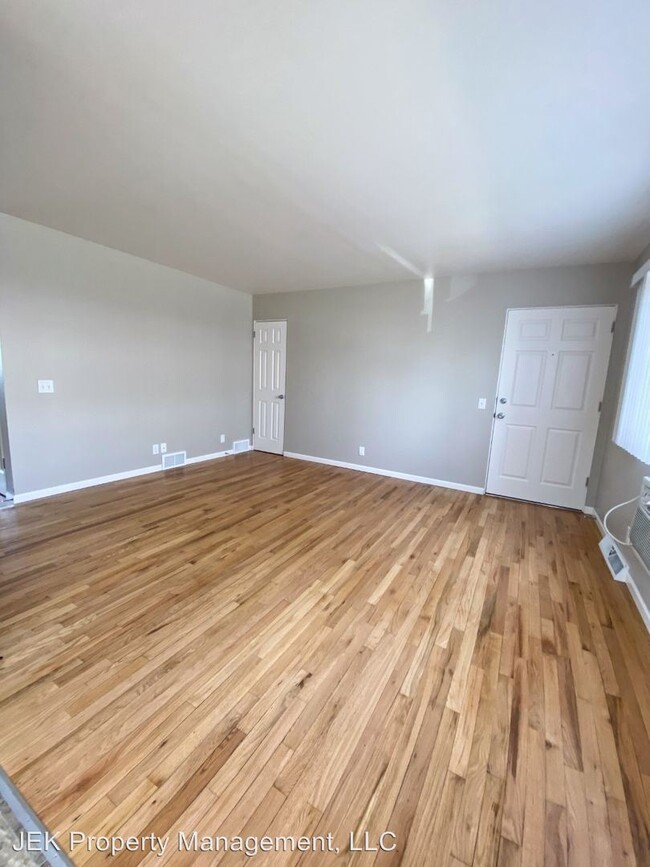 Foto del edificio - 2414 Cypress Way