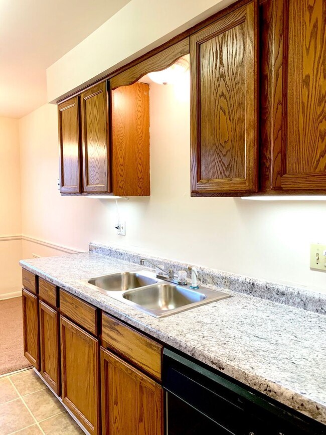 Williamsburg Apartments 795 Wagner Dr Battle Creek, MI