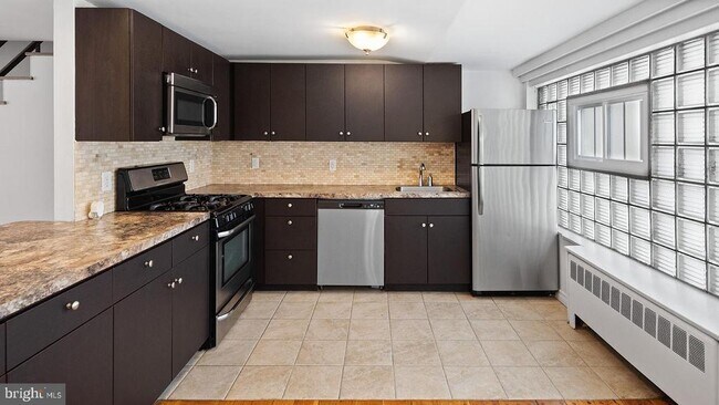 Foto del edificio - 2800 Woodpipe Ln