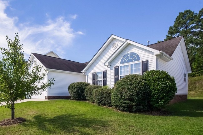 Building Photo - 769 Sir Raleigh Dr