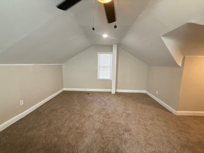 Building Photo - Fully Renovated 3-Bedroom Home – Move-In R...