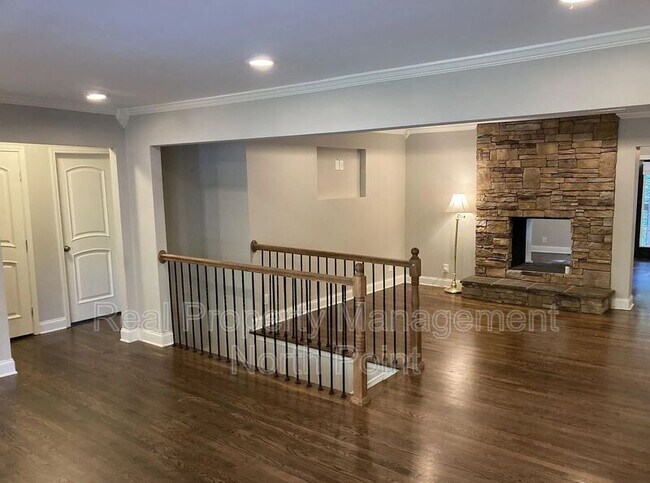 Foto del edificio - 1755 Reindeer Dr NE