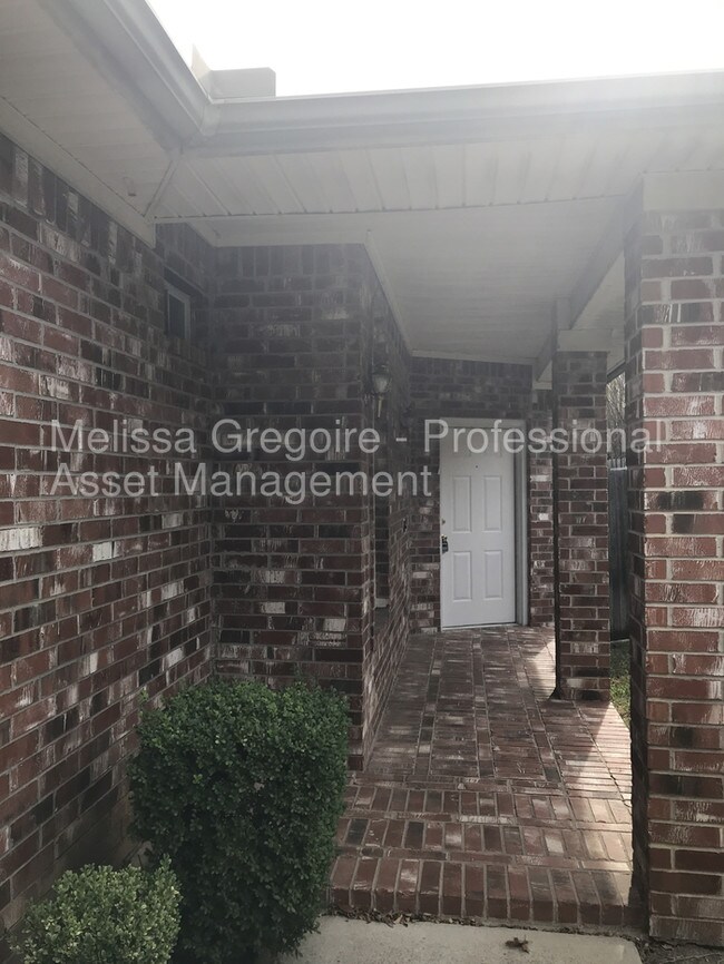 Building Photo - 4740 Misty Ridge Dr