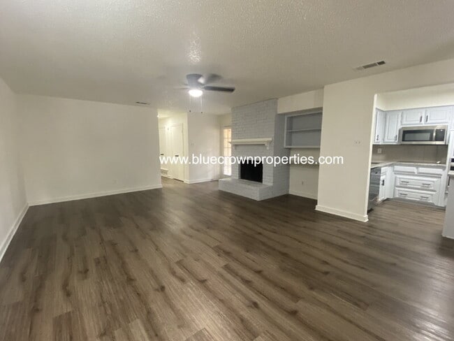 Photo - 1916 Spindletop Dr Apartment