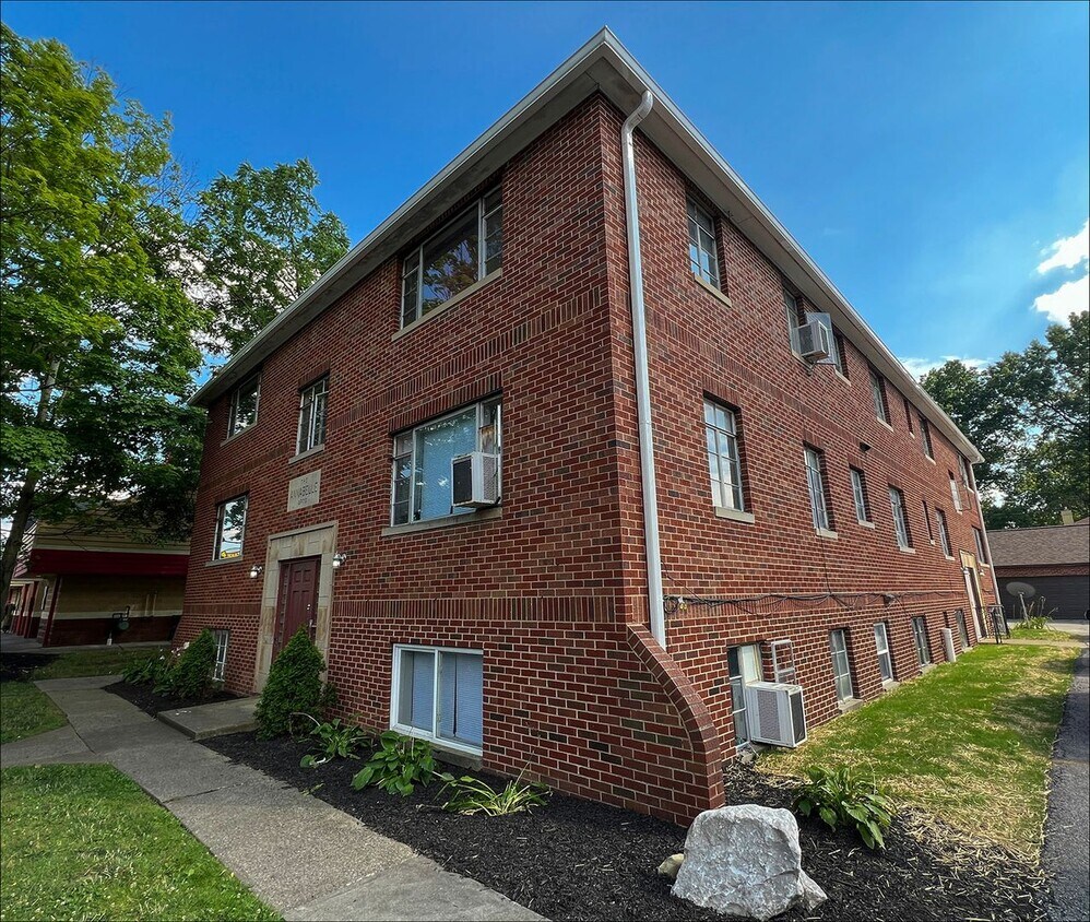 Primary Photo - Cypress Akron West