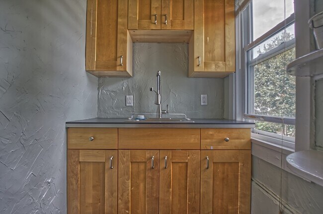 Building Photo - 21 Montello St Ext