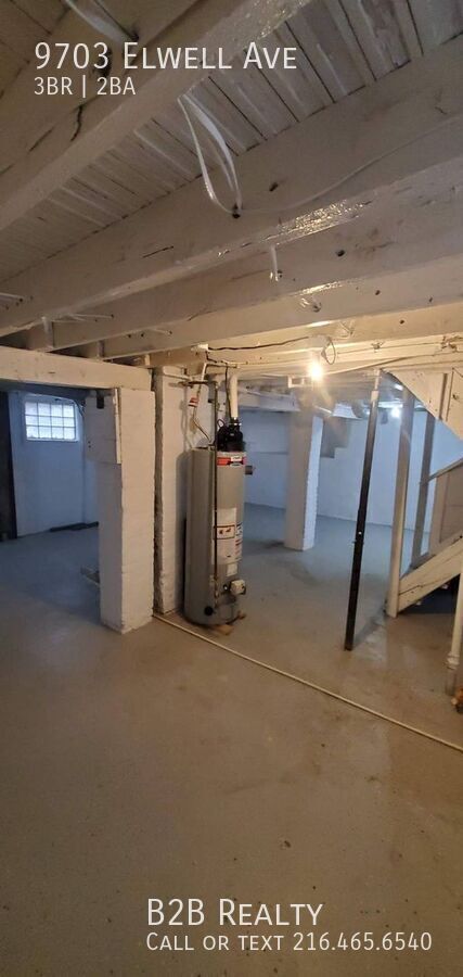 Foto del edificio - 9703 Elwell Ave