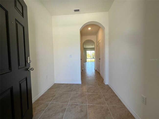 Foto del edificio - 1065 Blue Jay Dr