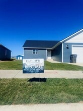 Building Photo - 208 Kinross Ct