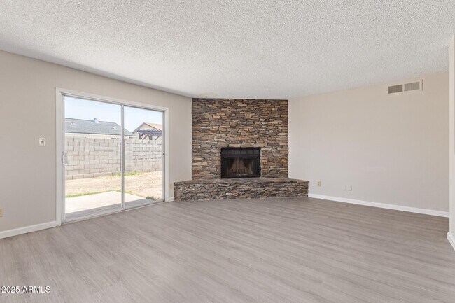 Foto del edificio - 7342 W Minnezona Ave