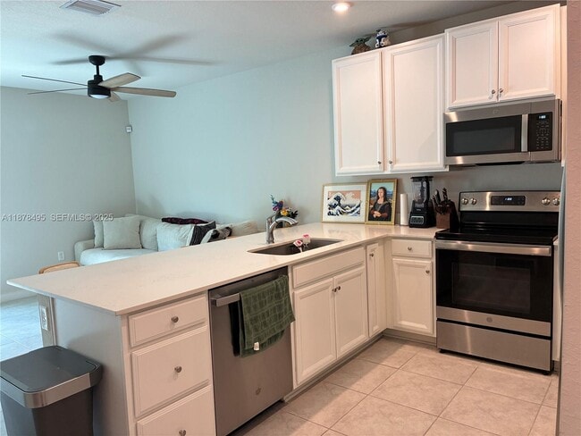 Building Photo - 1069 NW 4th Ter