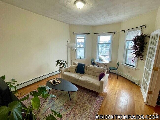Building Photo - 40 Litchfield St