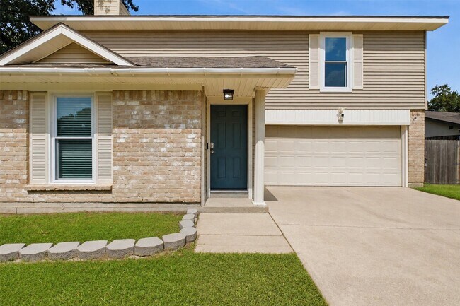 Building Photo - 4118 Garden Springs Dr