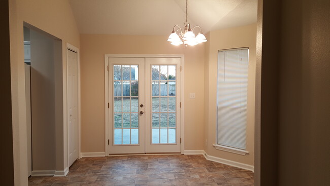 Dining Room - 107 Enlish Dr